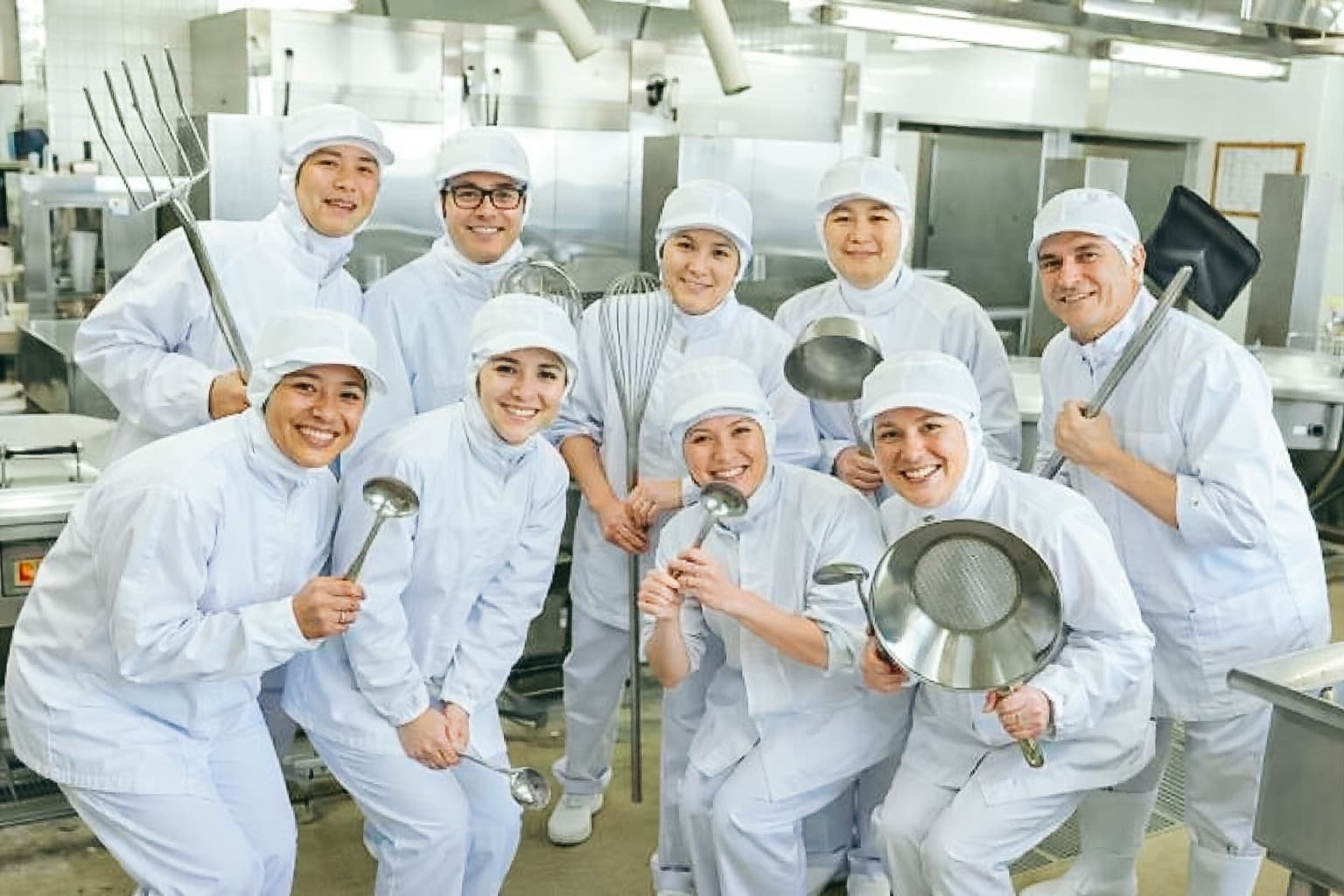 厨房スタッフの採用向け集合写真